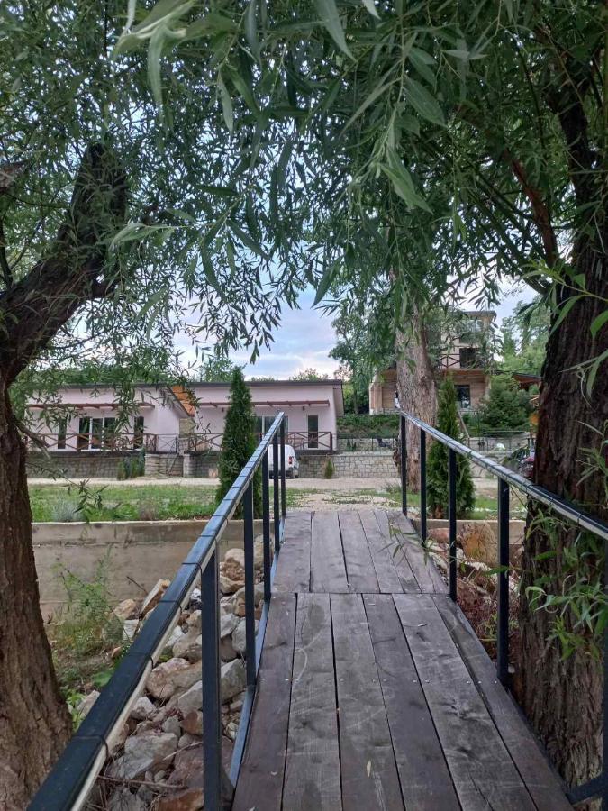Villa Bora Kuce Na Reci Belgrad Exterior foto